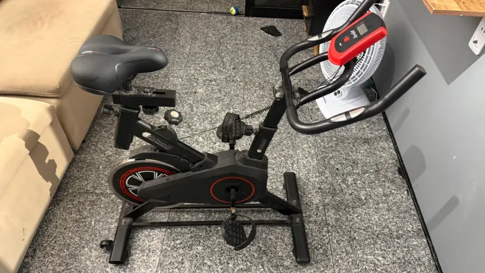 BICICLETA ERGOMÉTRICA
