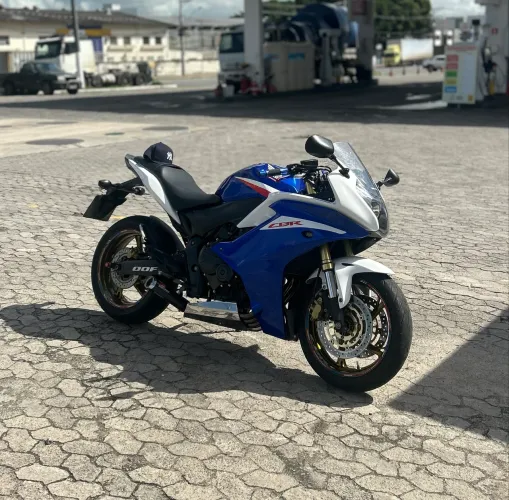 CBR 600