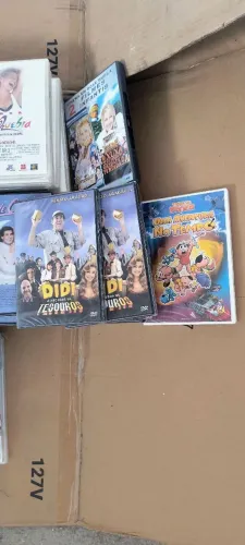 Vendo DVDs originais lacrados