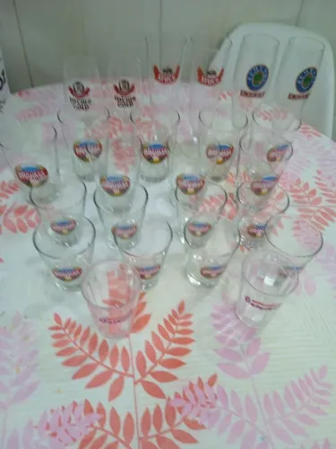 Taças e copos de cerveja de 350 ml e 200 ml 8 copos de 350 ml e8 copos de 200 ml
