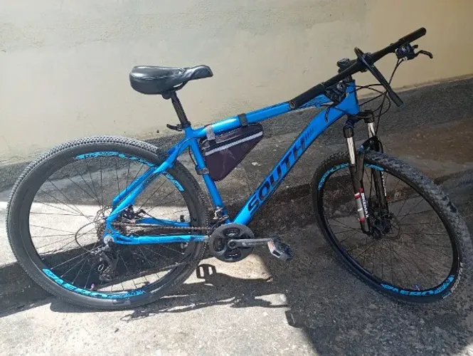 Preço negociável vai com brinde bomba e um quite remendo