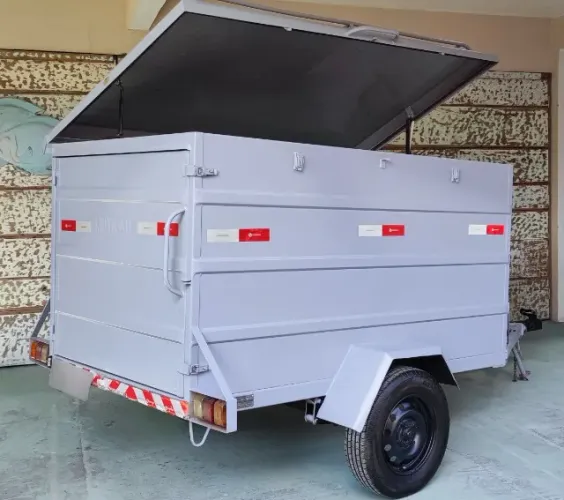 REBOQUE BAÚ COM TAMPA DE ABERTURA SUPERIOR E TRASEIRA - transfere na hora