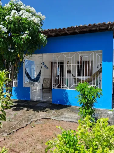 Alugo casa ? 5 minutos da praia,do quatro cantos. Localizada na rua África do sul  casa 2