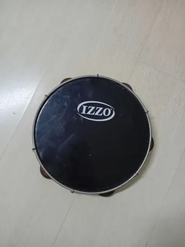Pandeiro izzo pele preta Diametro de 26cm