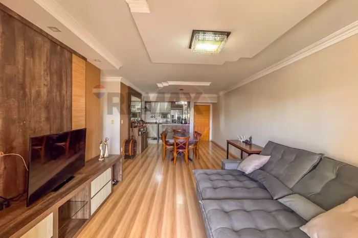 Apartamento c/ Suíte mais Dois Quartos, Elevador - Próximo ao Teatro na Vila Industrial T