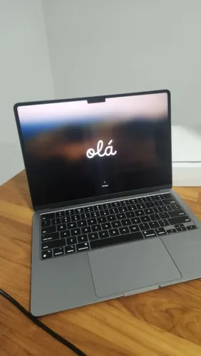 Apple MacBook Air 13.6" M3 16GB RAM 512GB SSD - Bateria 100% (2 Ciclos) - Na Caixa