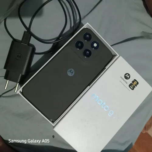 Vendo moto g77