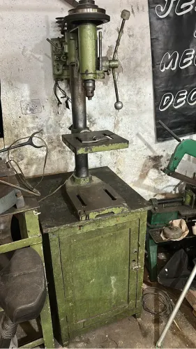 Furadeira de Bancada
