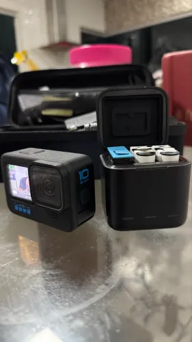 Gopro hero 10 black +4 baterias+acessórios - sem marcas de uso