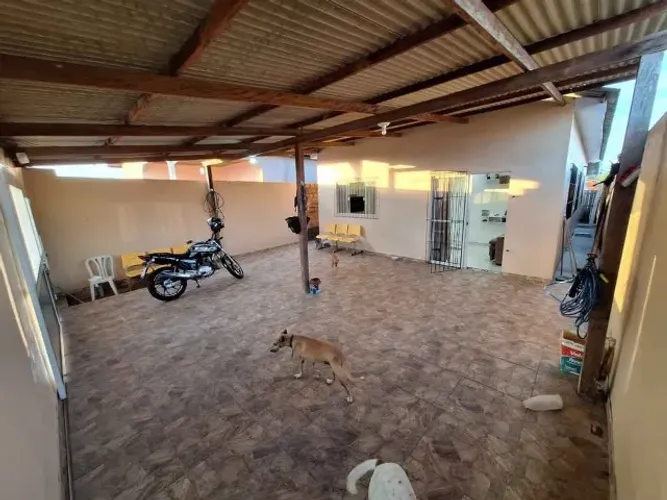 Vendo casa no Coroado em boa localização
