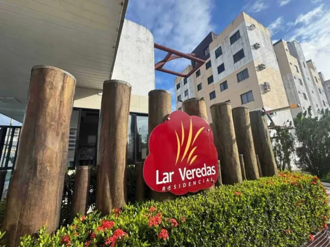 Alguns lugares são construídos com concreto. Outros são construídos para realizar sonhos.