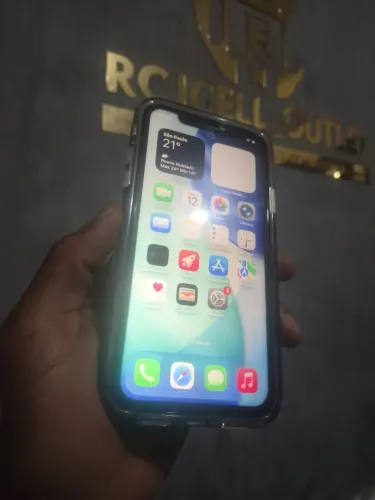 iPhone 11