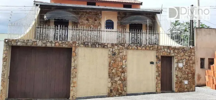 Sobrado com 4 dormitórios à venda, 297 m² por R$ 890.000,00 - Jardim Simus - Sorocaba/SP