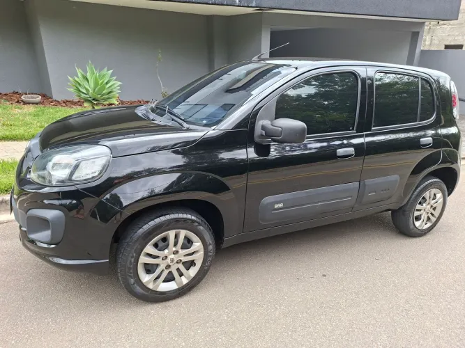Fiat Uno Attractive 1.0 EVO Fire Flex 8V 5P 2020