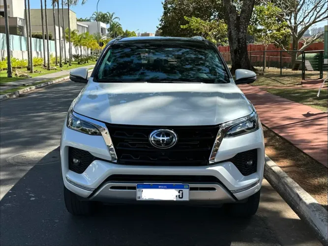 Toyota Hilux SW4 SRX 4X4 2.8 TDI 16V Dies. Aut. 2023