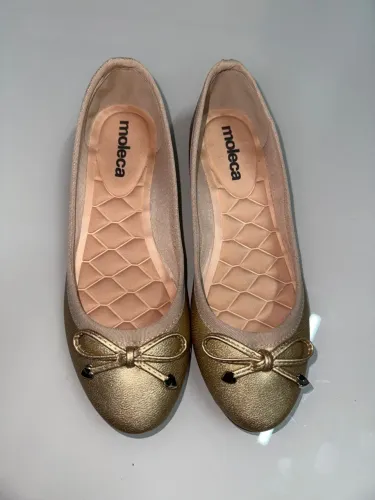 vende se sapatilha moleca