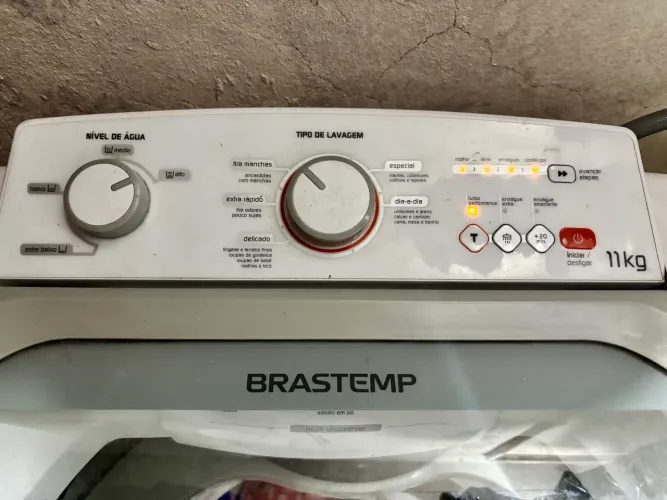 Máquina de Lavar Roupas Brastemp 11Kg 110v