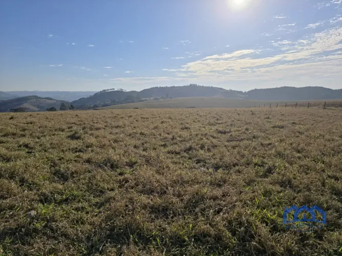 Sítio/Fazenda à Venda, 70,49 alqueires por R$ 10.000.000 Cód. ch2385