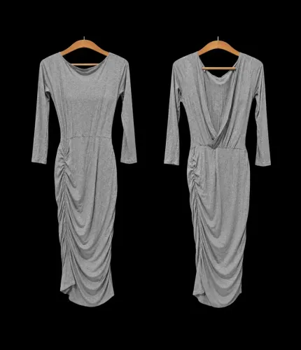 Vestido de Malha Cinza com pregas