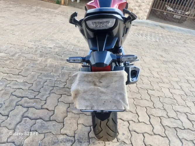 CB 300 TUYSTER