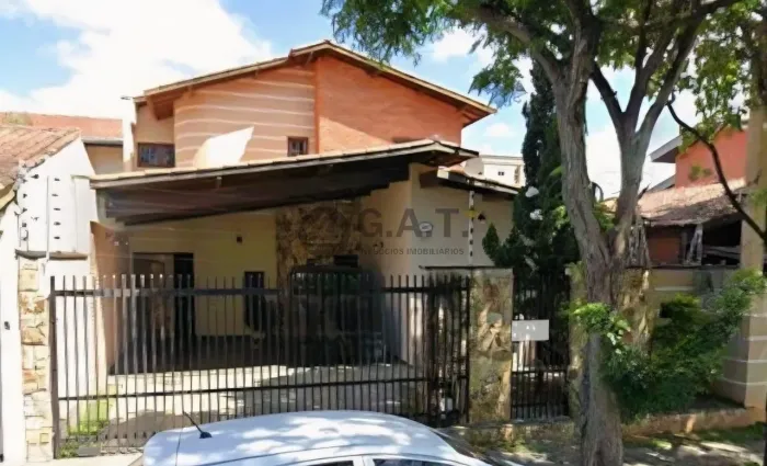 Casa à Venda em Sorocaba-SP, Jardim Astro: 3 Quartos, 1 Suíte, 2 Salas, 4 Banheiros, 4 Vag