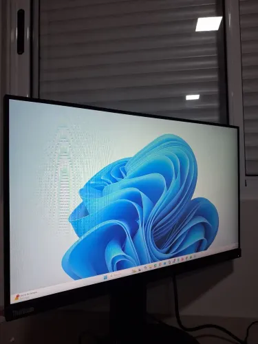 Monitor Lenovo full HD 23,8polegadas