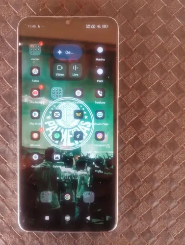 Celular xiaomi 256 GB + 4 GB de ram bateria ótima, apenas 6 meses de uso