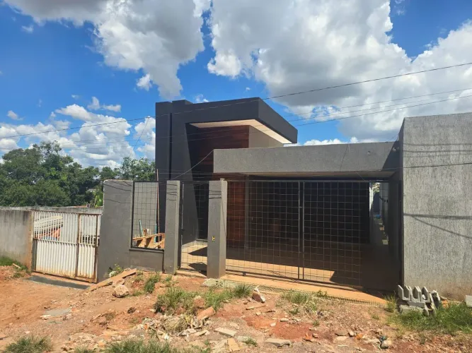 Casa Moderna à Venda - Vicente Pires | Vila São José