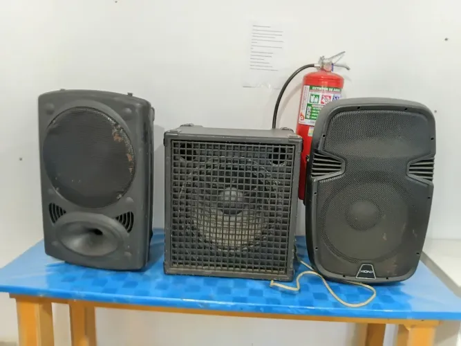 Caixa Amplificada Completa + Amplificador BS 120 para Baixo (Preto para Sair Rápido)