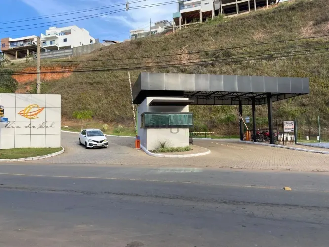 Lote à venda no Condomínio Via do Sol