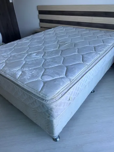 Cama casal com box 