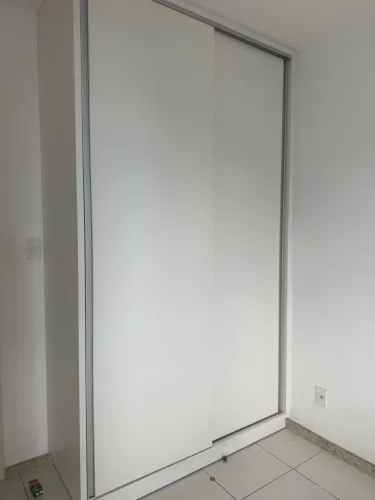 Vendo guarda-roupa