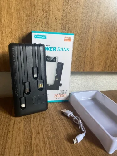 Power Bank 20.000mAh - 4 Cabos + Lanterna