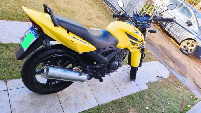 Vendo Honda CBX 250 Twister 2008 - Amarela