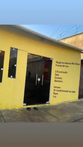 Aluga-se casa frente de rua 