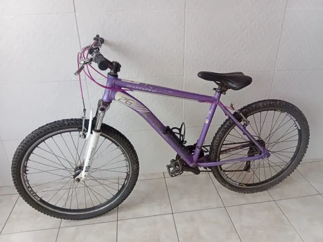 Bicicleta aro 26 de alumínio