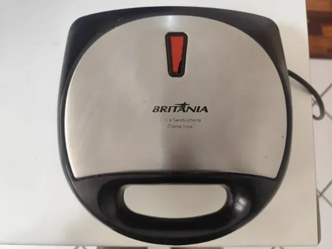 Grill e Sanduicheira Britânia Crome Inox 110v