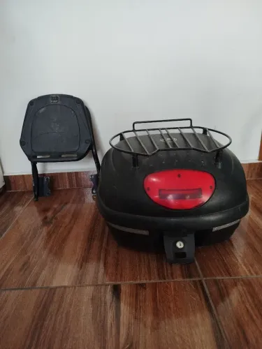Baú e Traseira para moto