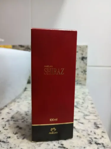 Perfume semi novo