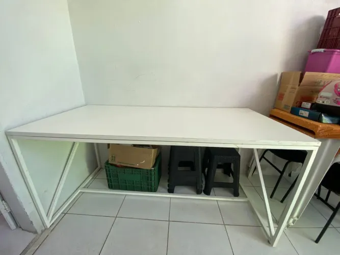 MESA NOVA - 81 LARGURA X 82 ALTURA