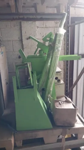Máquina de Tijolo Ecológico Manual Produz até 1.500 tijolos dia