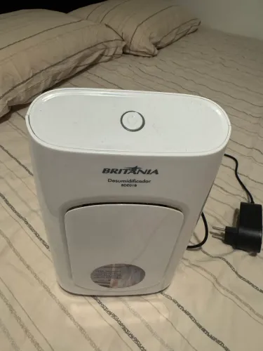 Desumidificador Britânia BDE01B Automático Branco - Bivolt
