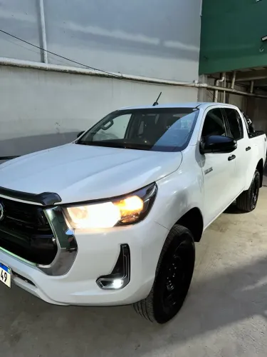 Toyota Hilux CD 4X4 2.8 Diesel Mec. 2021