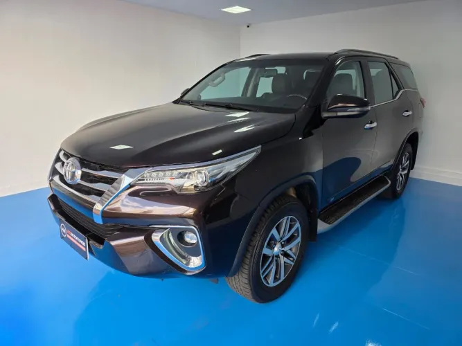 Toyota Hilux SW4 SRX 4X4 2.8 TDI 16V Dies. Aut. 2018