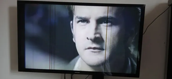 Tv com defeito na tela