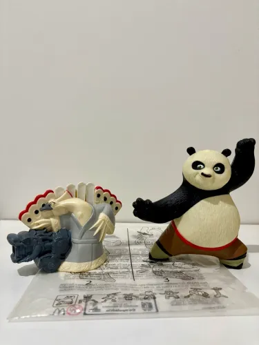 Bonecos coleção Kung Fu Panda McDonald?s - 2008 (Po/Lord Shen)