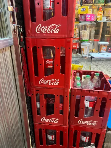 Caixas de coca retornáveis 
