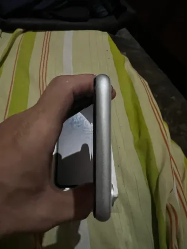 iPhone XR com defeito Leia a descrição