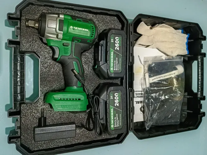 Chave de impacto 350nM 21v com 2 baterias