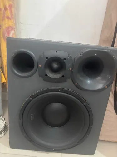 Vendo caixa trio